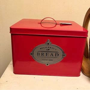 BREAD BOX
